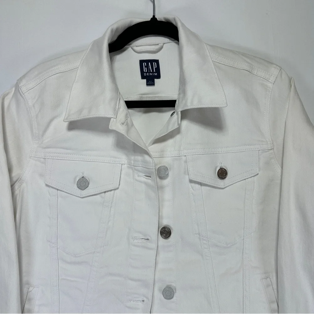 GAP White Denim Jacket Cropped Stretch Cotton Classic Trucker Size S NWOT - Picture 2 of 9